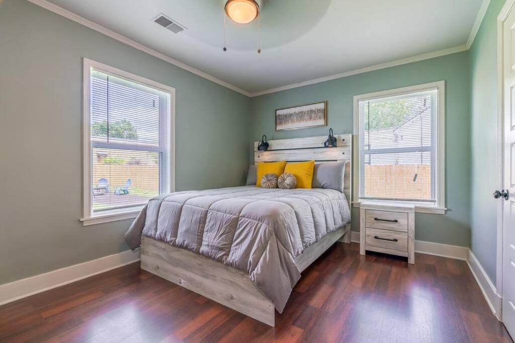 Mika Springs Beach Inspired Home! Memphis Bagian luar foto